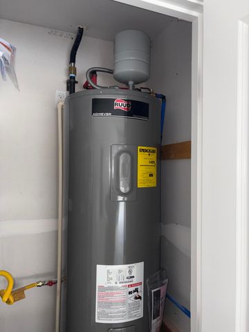 4909 S SCOTT BLVD, Columbia, MO 65203