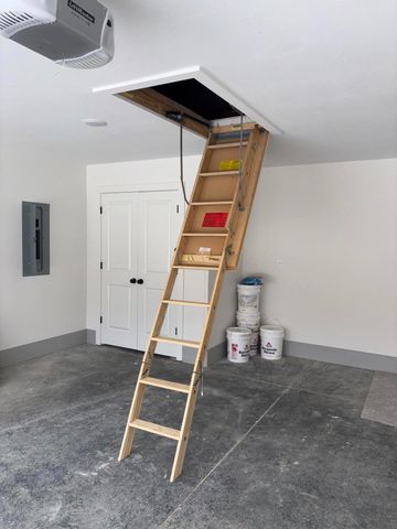 4909 S SCOTT BLVD, Columbia, MO 65203