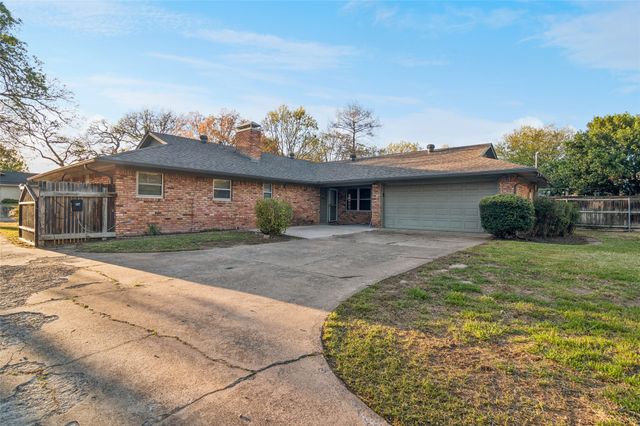 1626 Post Oak Drive, Irving, TX 75061