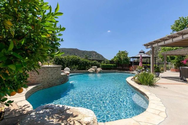 8866 Bridle Run, Alpine, CA 91901