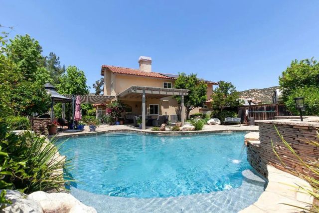 8866 Bridle Run, Alpine, CA 91901