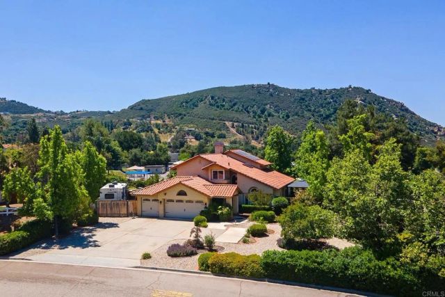 8866 Bridle Run, Alpine, CA 91901