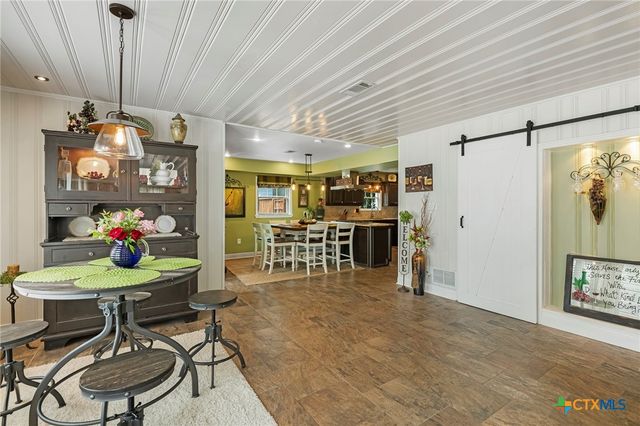 1001 N Adams Street, Beeville, TX 78102