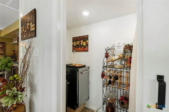 1001 N Adams Street, Beeville, TX 78102