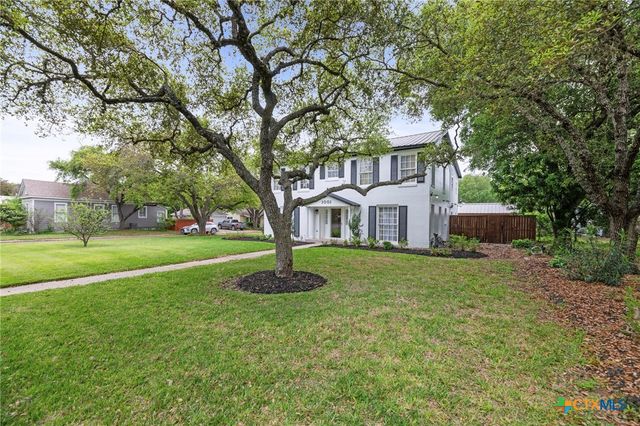 1001 N Adams Street, Beeville, TX 78102