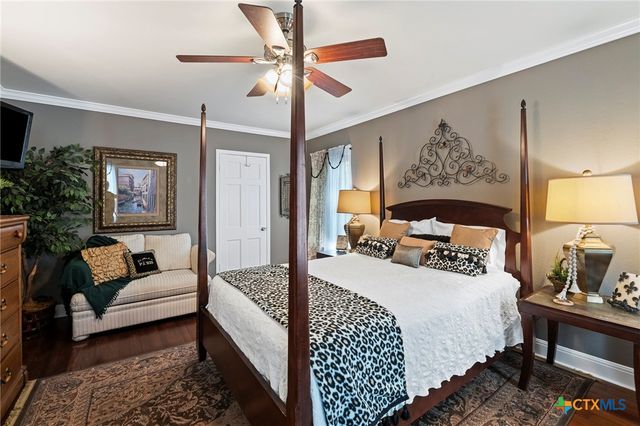 1001 N Adams Street, Beeville, TX 78102