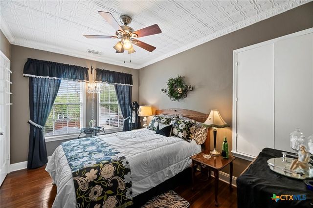 1001 N Adams Street, Beeville, TX 78102