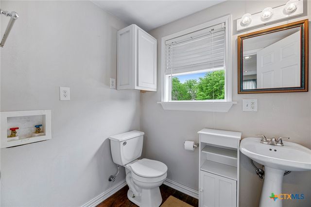 1001 N Adams Street, Beeville, TX 78102