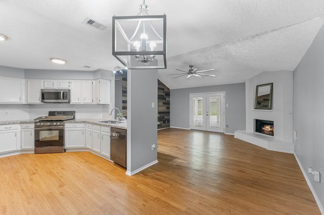 422 Capehill Drive, Houston, TX 77598