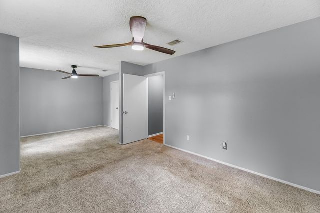 422 Capehill Drive, Houston, TX 77598