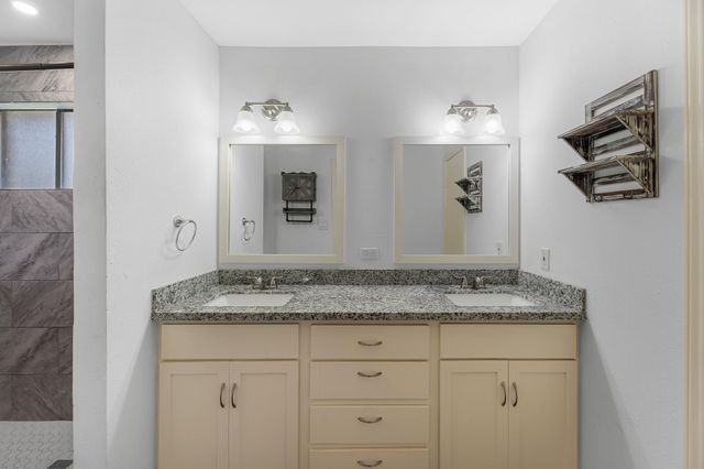 422 Capehill Drive, Houston, TX 77598
