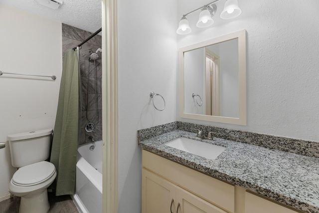 422 Capehill Drive, Houston, TX 77598