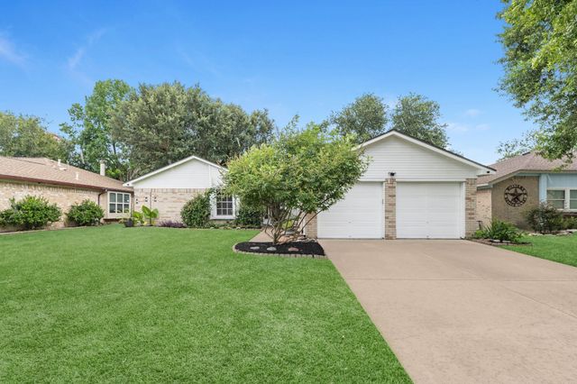 422 Capehill Drive, Houston, TX 77598