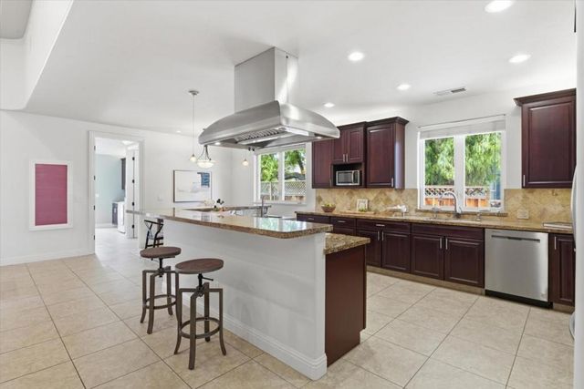 155 W Rosemary Lane, Campbell, CA 95008