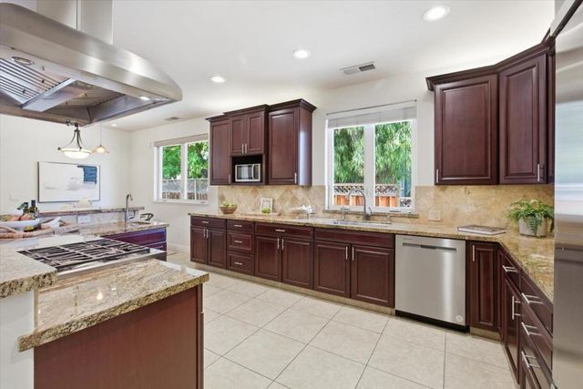 155 W Rosemary Lane, Campbell, CA 95008