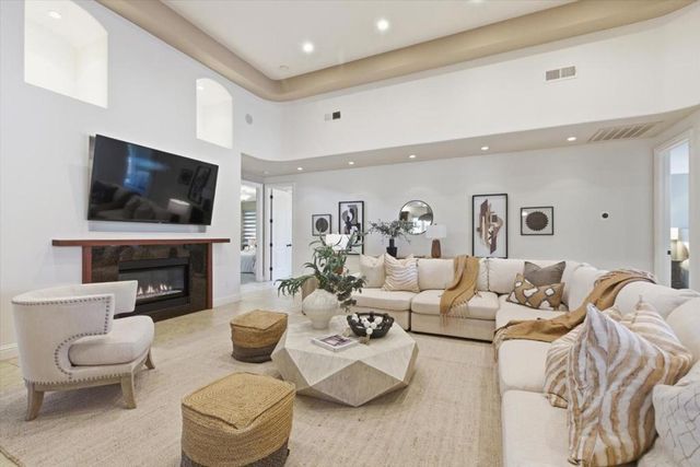 155 W Rosemary Lane, Campbell, CA 95008