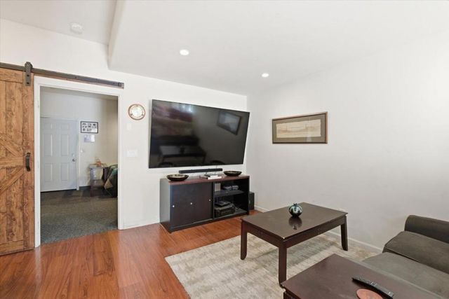 155 W Rosemary Lane, Campbell, CA 95008