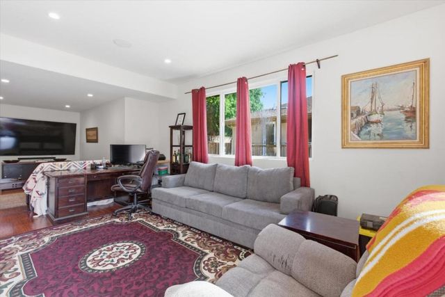 155 W Rosemary Lane, Campbell, CA 95008