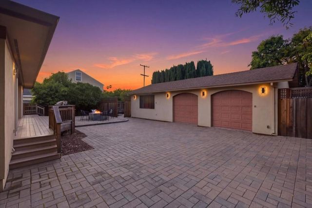 155 W Rosemary Lane, Campbell, CA 95008