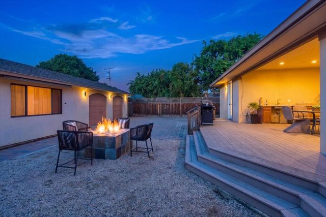 155 W Rosemary Lane, Campbell, CA 95008