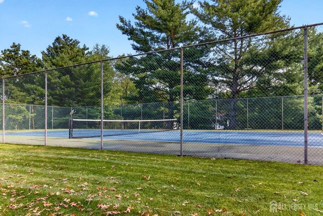 32 Crabapple Lane, Franklin Twsp, NJ 08823