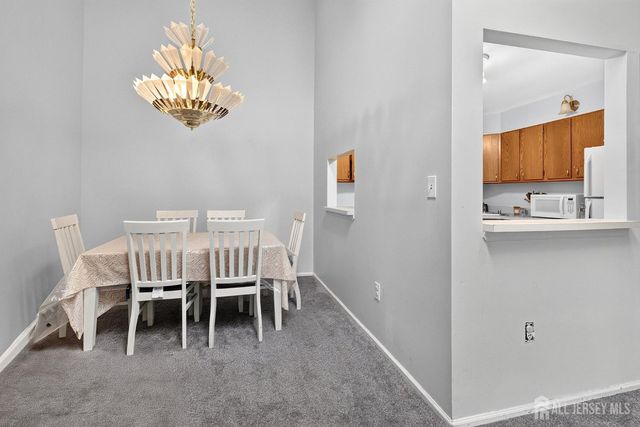 32 Crabapple Lane, Franklin Twsp, NJ 08823
