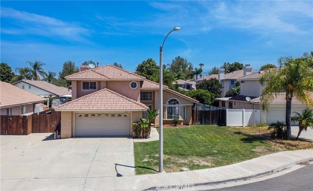 974 Peridot, Hemet, CA 92543