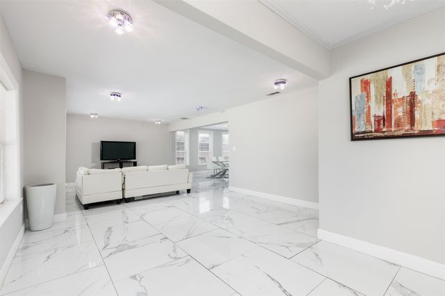 5702 Ellsworth Avenue, Dallas, TX 75206