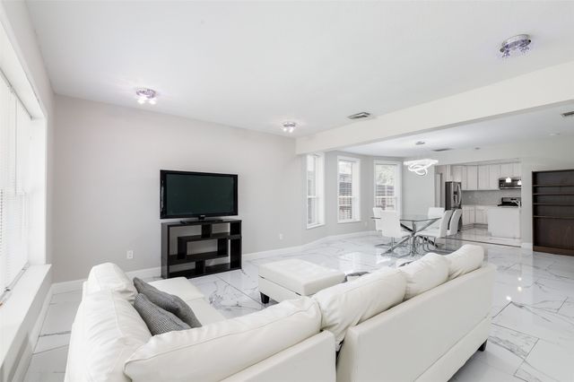 5702 Ellsworth Avenue, Dallas, TX 75206