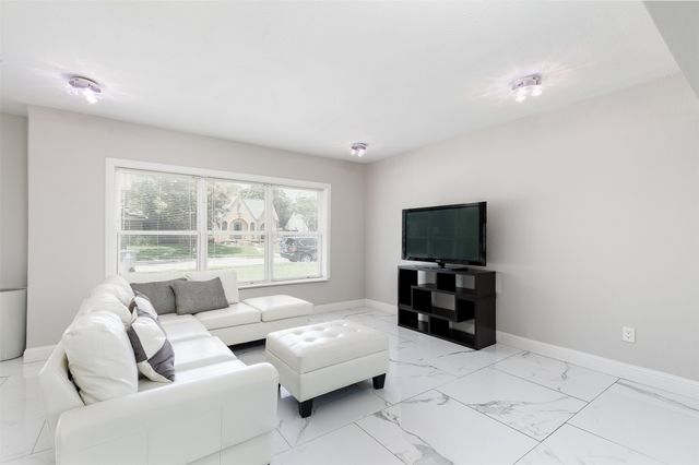 5702 Ellsworth Avenue, Dallas, TX 75206