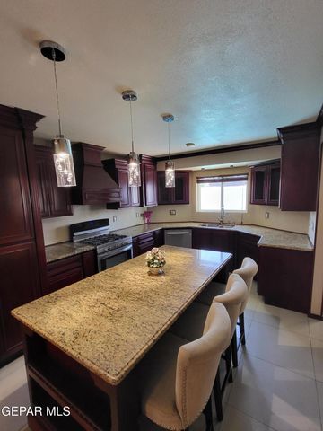 2112 SEA PALM Drive, El Paso, TX 79936