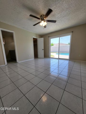 2112 SEA PALM Drive, El Paso, TX 79936