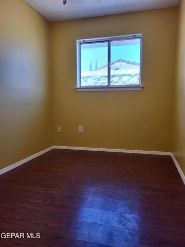 2112 SEA PALM Drive, El Paso, TX 79936