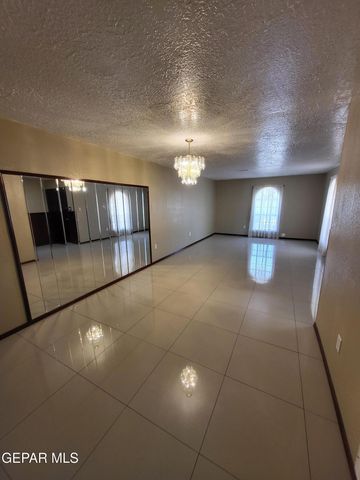 2112 SEA PALM Drive, El Paso, TX 79936