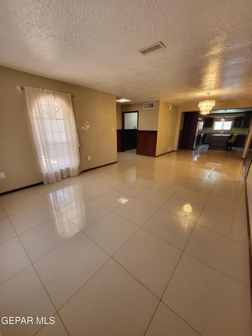 2112 SEA PALM Drive, El Paso, TX 79936