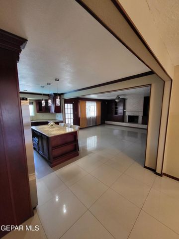 2112 SEA PALM Drive, El Paso, TX 79936