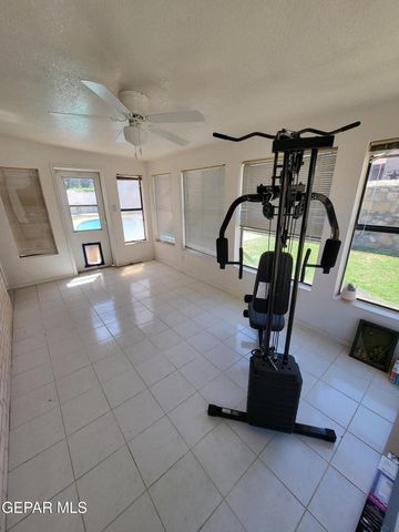 2112 SEA PALM Drive, El Paso, TX 79936