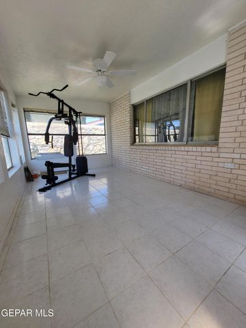 2112 SEA PALM Drive, El Paso, TX 79936