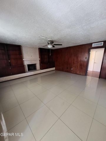 2112 SEA PALM Drive, El Paso, TX 79936