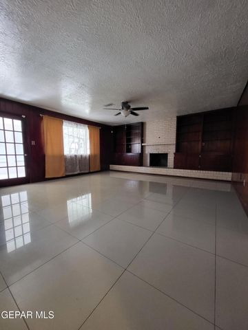 2112 SEA PALM Drive, El Paso, TX 79936