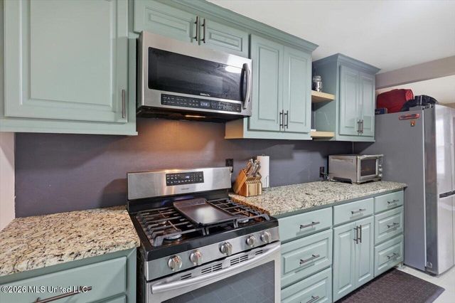 119 Oak Park Drive, Pearl, MS 39208
