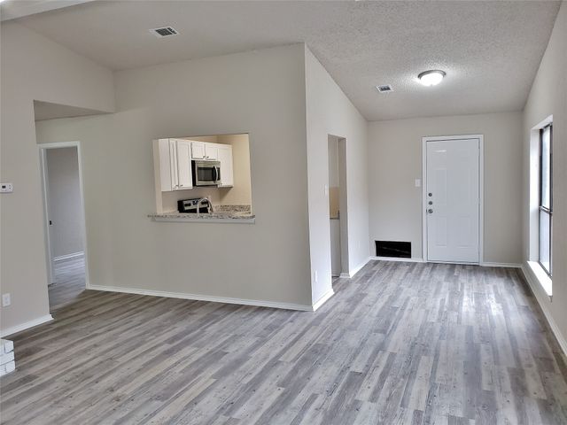 1415 Smokehouse Street, Mesquite, TX 75149