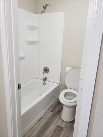 1415 Smokehouse Street, Mesquite, TX 75149