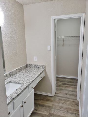 1415 Smokehouse Street, Mesquite, TX 75149