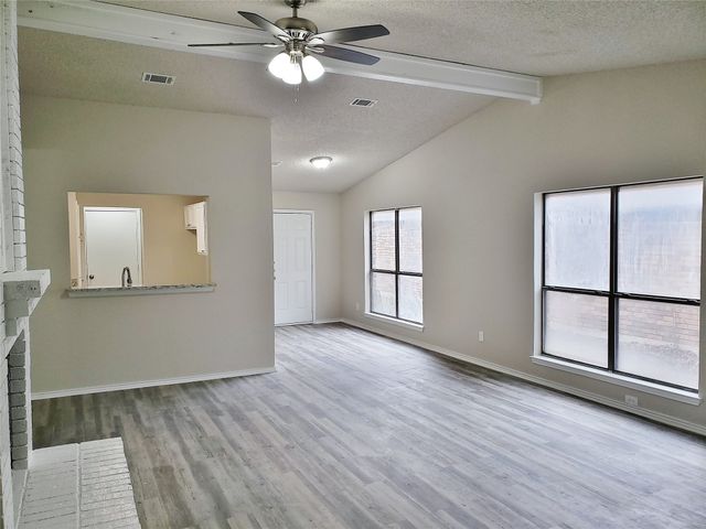 1415 Smokehouse Street, Mesquite, TX 75149