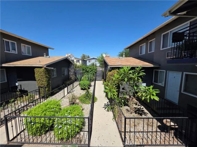20760 Hartland, Winnetka, CA 91306