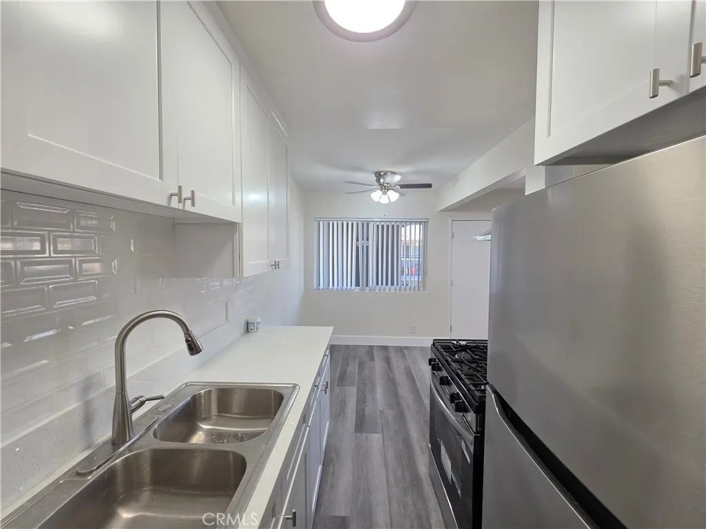 20760 Hartland, Winnetka, CA 91306
