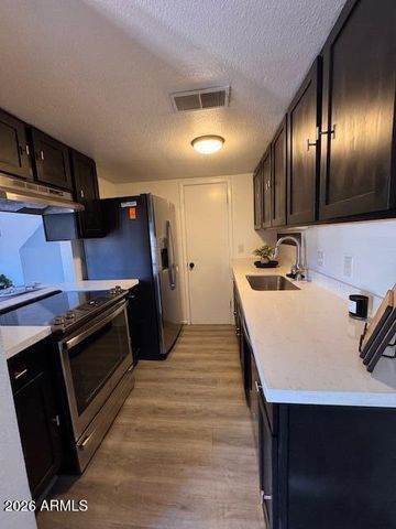 3221 W ROYAL PALM Road W, Phoenix, AZ 85051