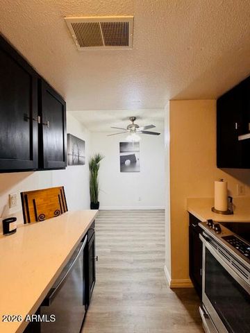 3221 W ROYAL PALM Road W, Phoenix, AZ 85051