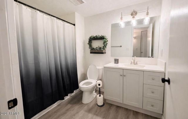 3221 W ROYAL PALM Road W, Phoenix, AZ 85051